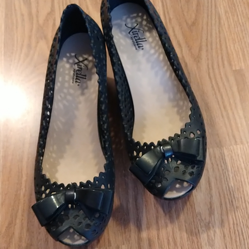 Black Wedge Heels Size 6